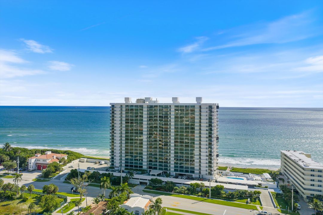 Active With Contract: $2,450,000 (2 beds, 2 baths, 1526 Square Feet)