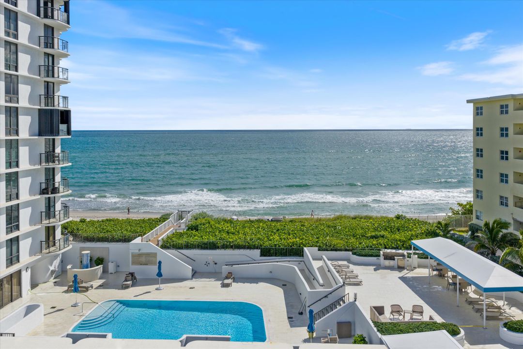 Active With Contract: $2,450,000 (2 beds, 2 baths, 1526 Square Feet)