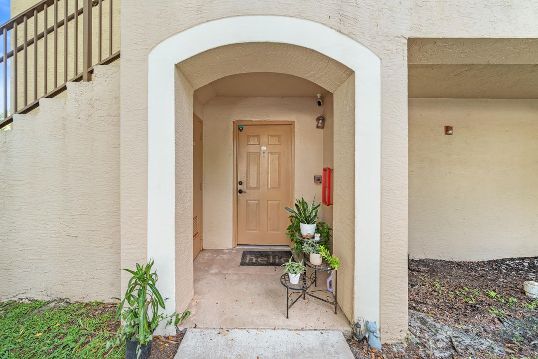 For Sale: $185,000 (1 beds, 1 baths, 760 Square Feet)