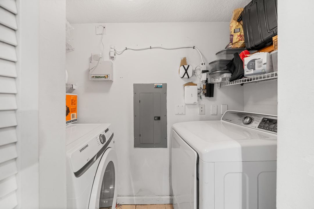 For Sale: $185,000 (1 beds, 1 baths, 760 Square Feet)