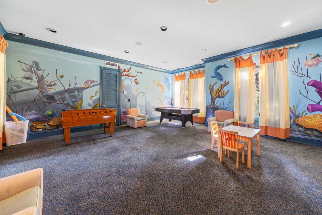 For Sale: $185,000 (1 beds, 1 baths, 760 Square Feet)