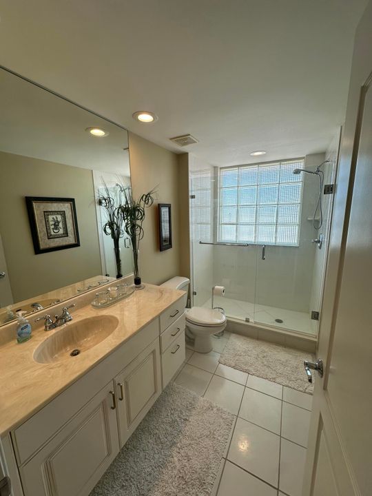 En Renta: $3,750 (3 camas, 2 baños, 2235 Pies cuadrados)