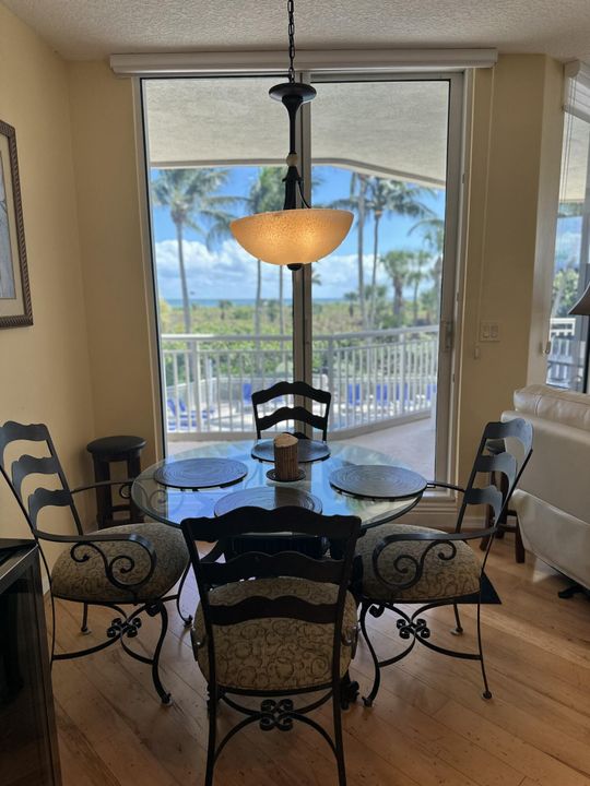 En Renta: $3,750 (3 camas, 2 baños, 2235 Pies cuadrados)