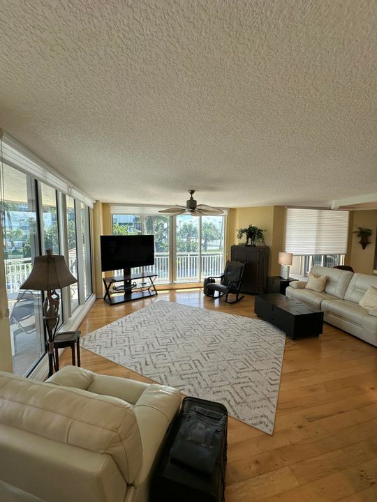 En Renta: $3,750 (3 camas, 2 baños, 2235 Pies cuadrados)