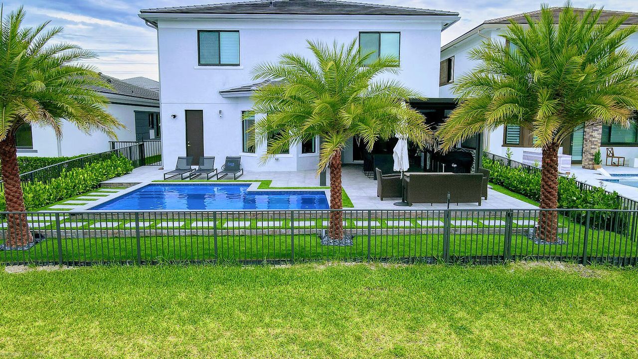 En Venta: $1,549,000 (5 camas, 3 baños, 3784 Pies cuadrados)