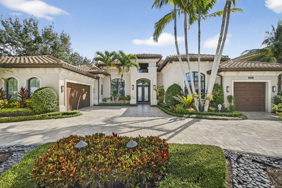 На продажу: $2,995,000 (4 спален, 5 ванн, 4638 Квадратных фут)