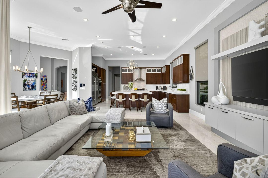 На продажу: $2,995,000 (4 спален, 5 ванн, 4638 Квадратных фут)