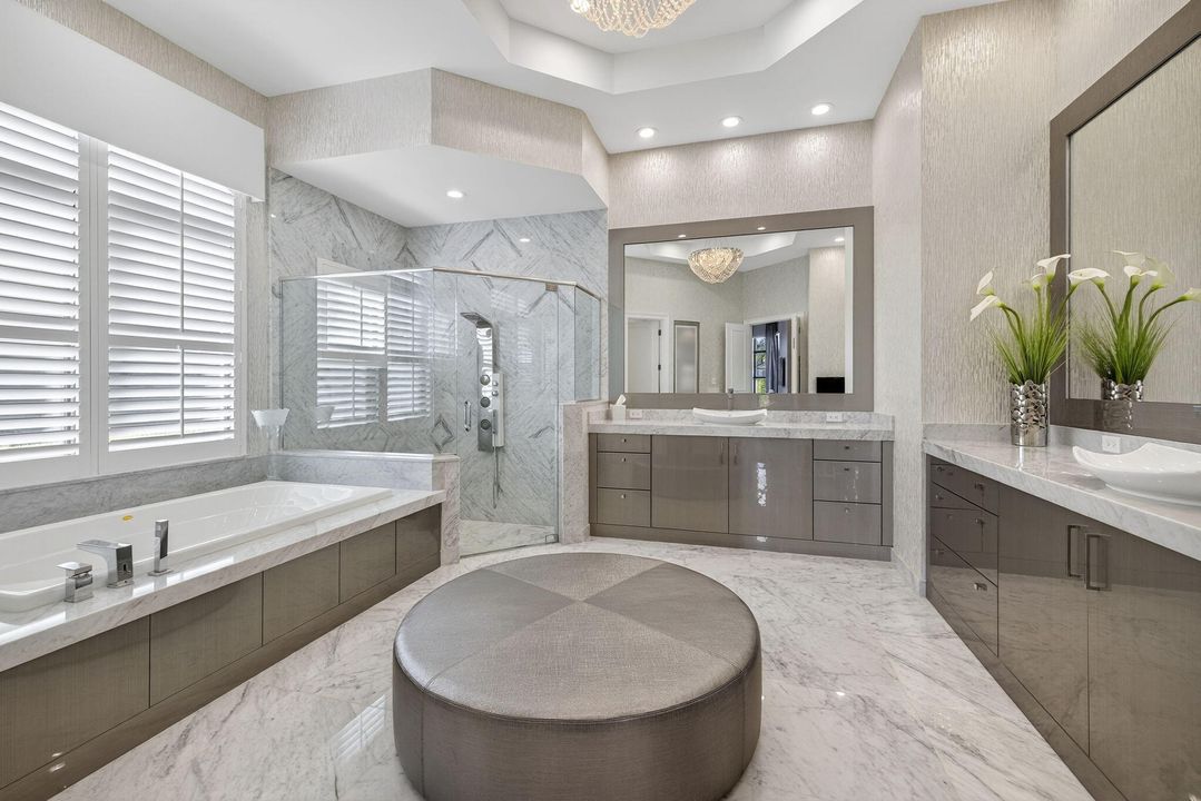 На продажу: $2,995,000 (4 спален, 5 ванн, 4638 Квадратных фут)