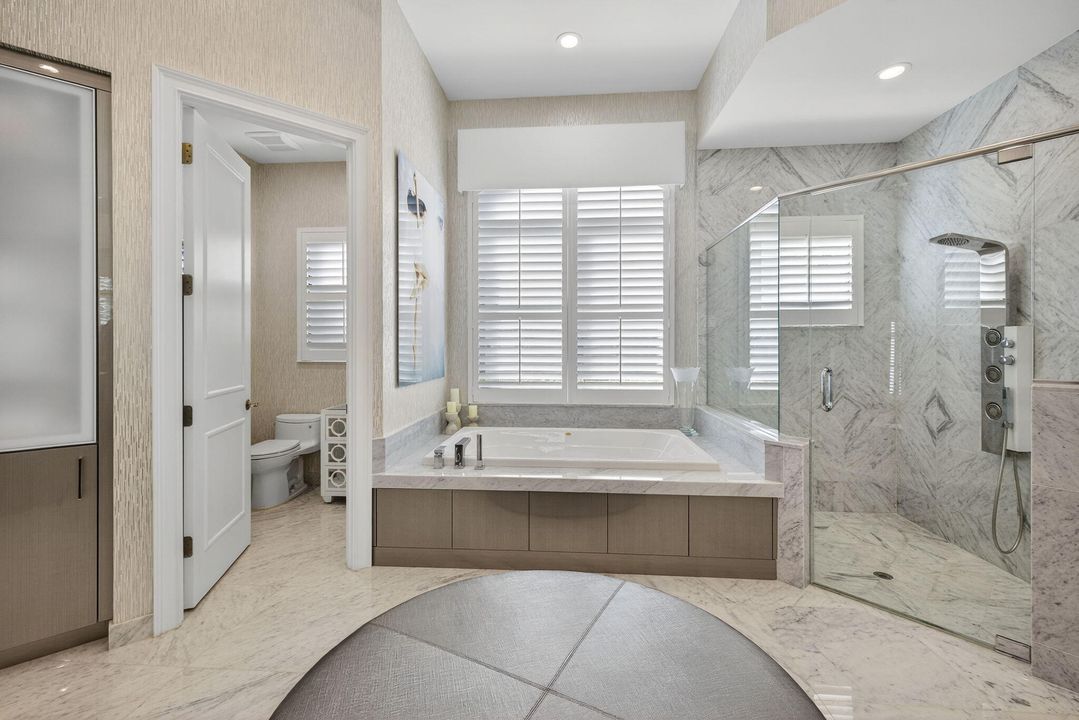 На продажу: $2,995,000 (4 спален, 5 ванн, 4638 Квадратных фут)