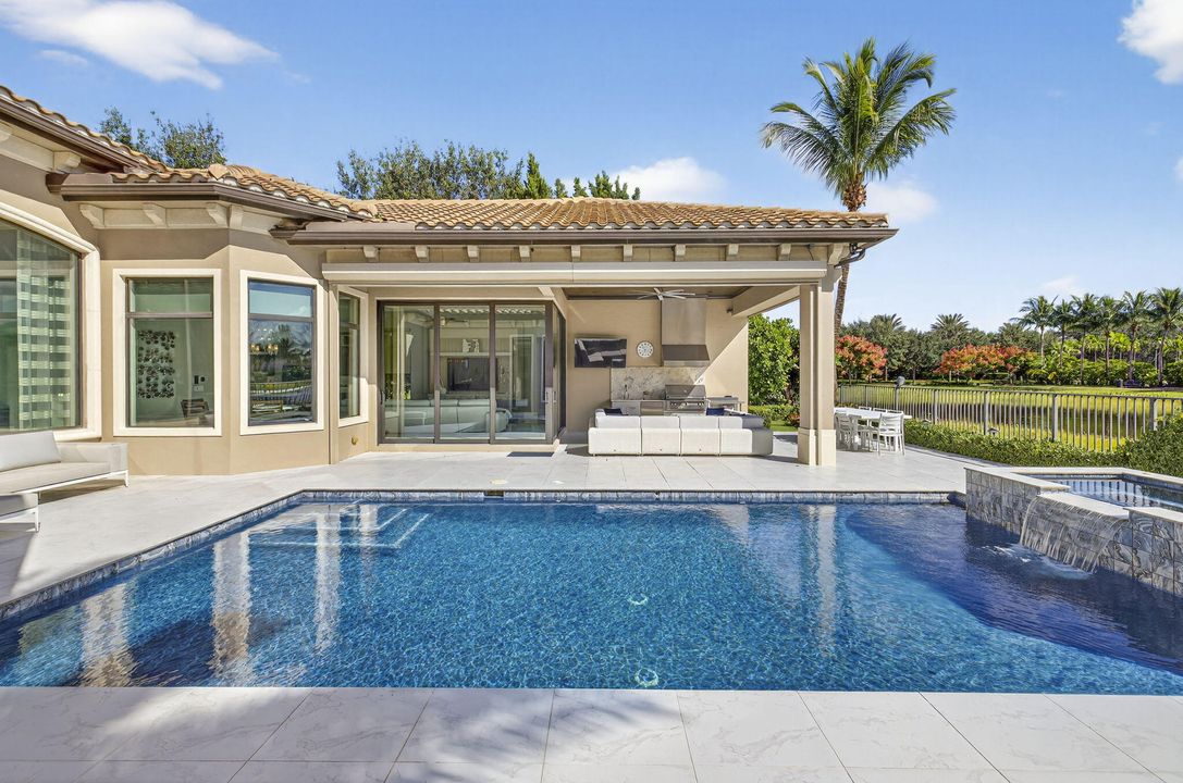 На продажу: $2,995,000 (4 спален, 5 ванн, 4638 Квадратных фут)