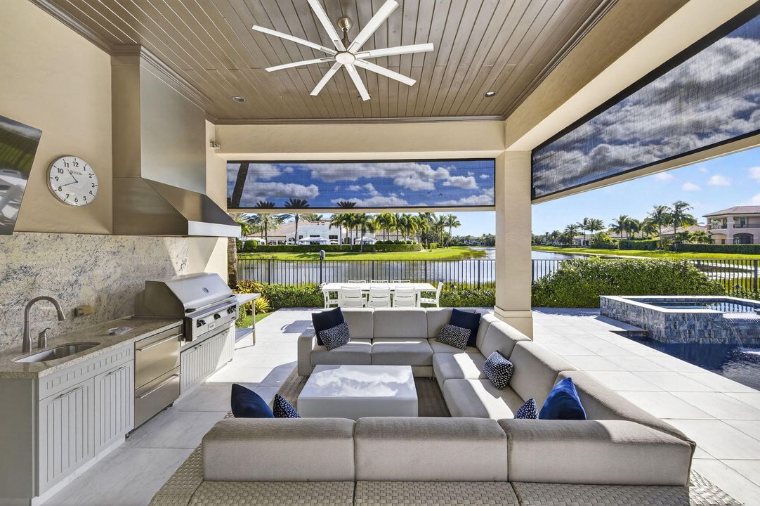 На продажу: $2,995,000 (4 спален, 5 ванн, 4638 Квадратных фут)