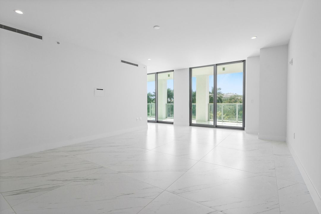 For Sale: $3,788,500 (4 beds, 4 baths, 3428 Square Feet)