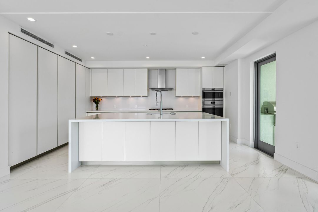 For Sale: $3,788,500 (4 beds, 4 baths, 3428 Square Feet)