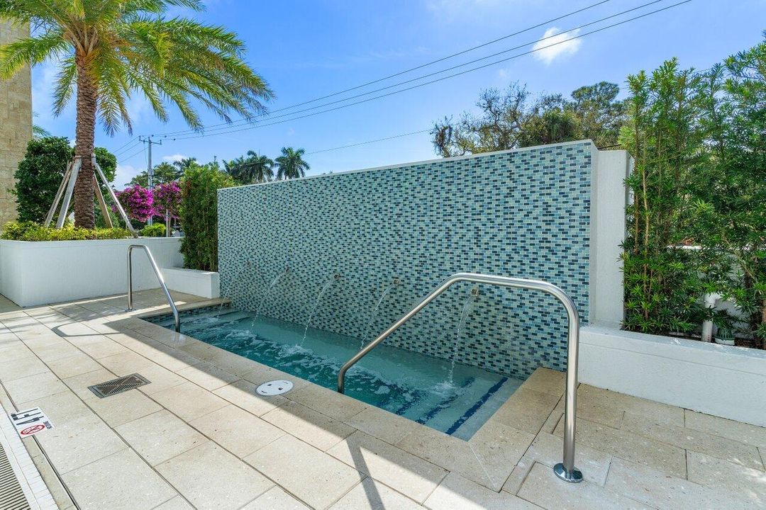 For Sale: $3,788,500 (4 beds, 4 baths, 3428 Square Feet)