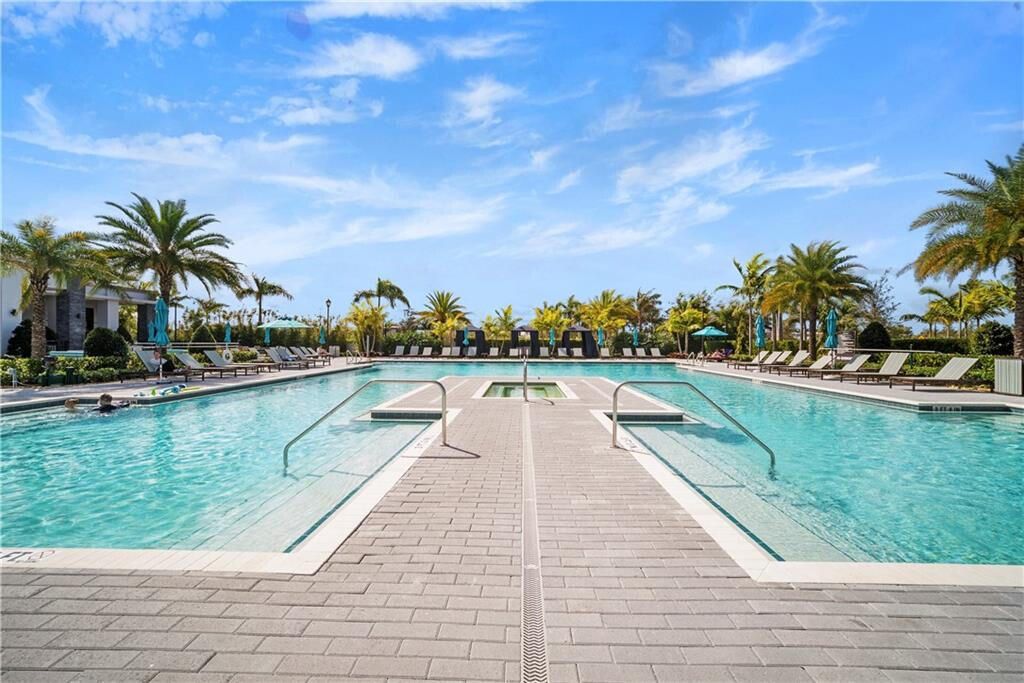 En Venta: $1,549,000 (5 camas, 3 baños, 3784 Pies cuadrados)