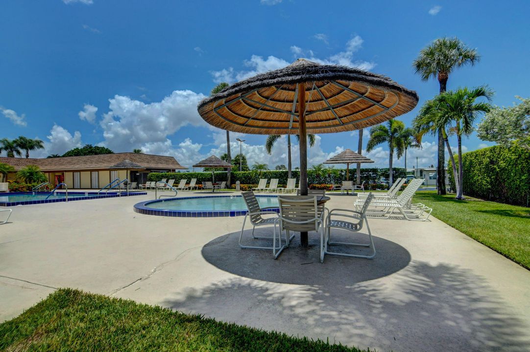 待售: $165,000 (2 贝兹, 2 浴室, 1344 平方英尺)