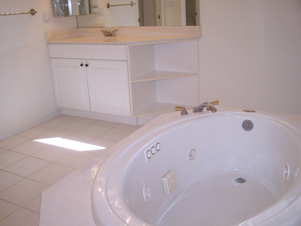 En Renta: $8,000 (5 camas, 4 baños, 3668 Pies cuadrados)