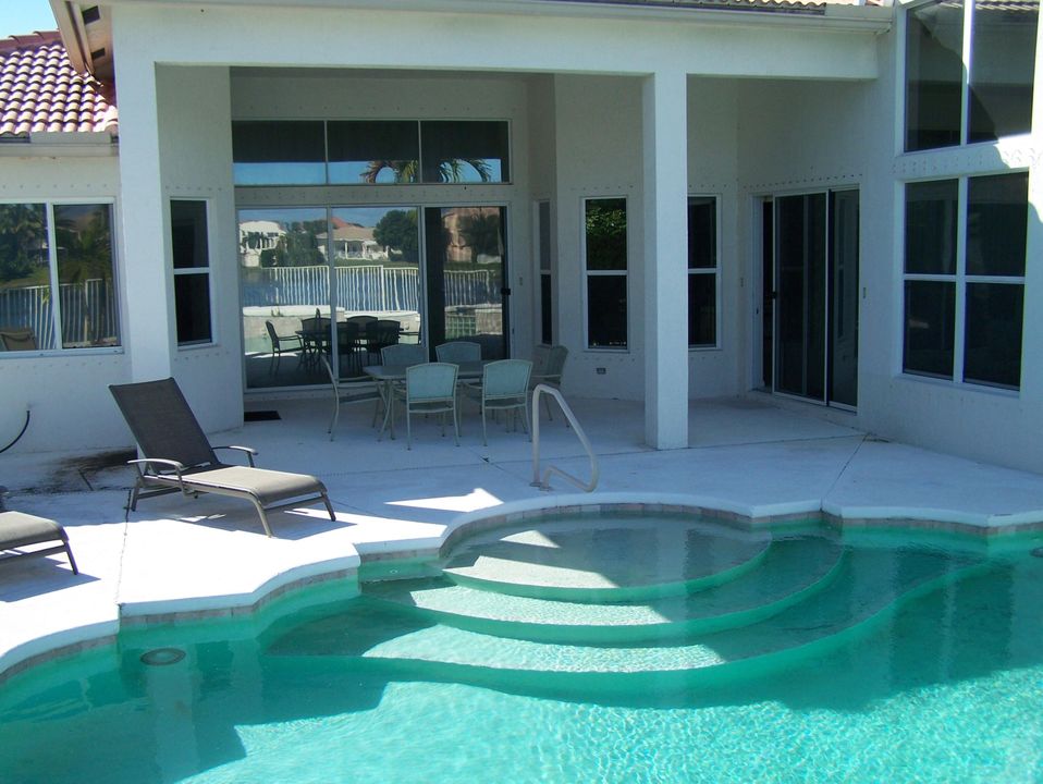 En Renta: $8,000 (5 camas, 4 baños, 3668 Pies cuadrados)