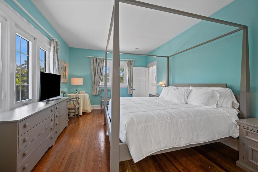 For Rent: $42,000 (4 beds, 3 baths, 3053 Square Feet)