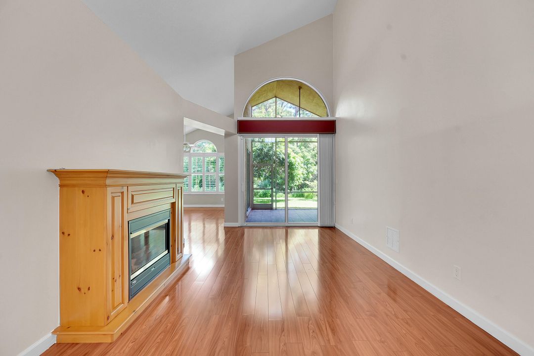 For Sale: $400,000 (3 beds, 2 baths, 2029 Square Feet)