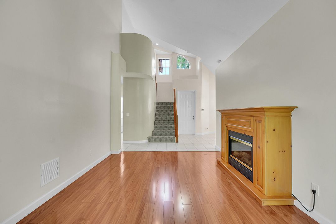 For Sale: $400,000 (3 beds, 2 baths, 2029 Square Feet)