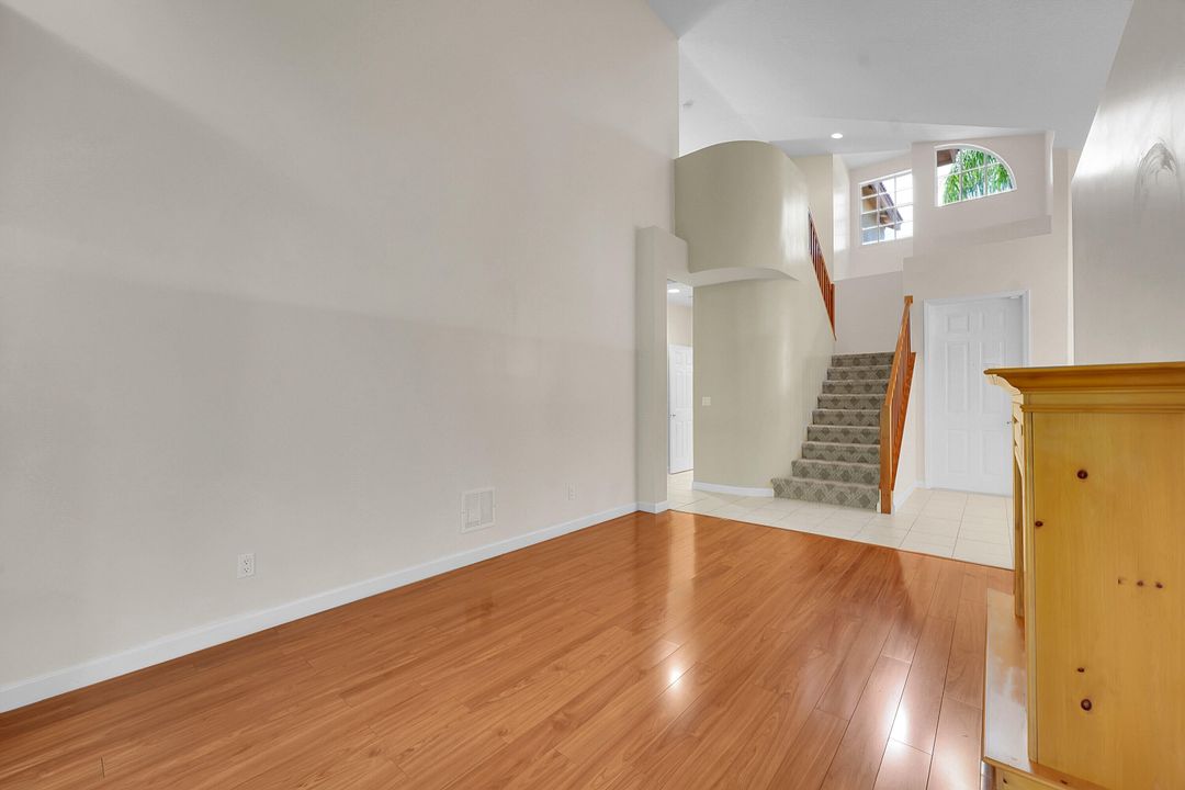 For Sale: $400,000 (3 beds, 2 baths, 2029 Square Feet)