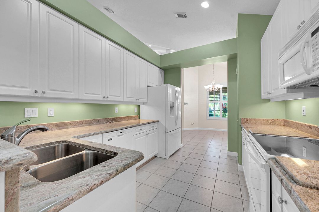 For Sale: $400,000 (3 beds, 2 baths, 2029 Square Feet)