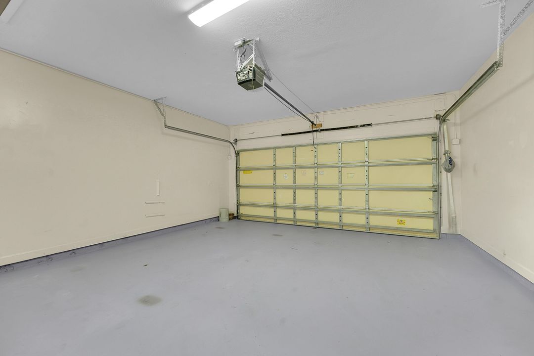 For Sale: $400,000 (3 beds, 2 baths, 2029 Square Feet)