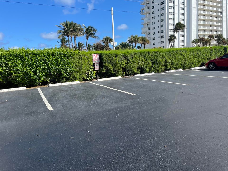 Active With Contract: $3,200 (1 beds, 1 baths, 760 Square Feet)