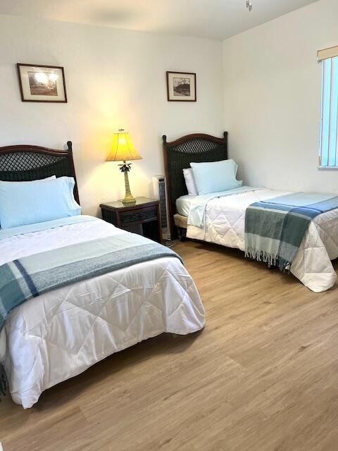 For Rent: $3,950 (2 beds, 2 baths, 1385 Square Feet)