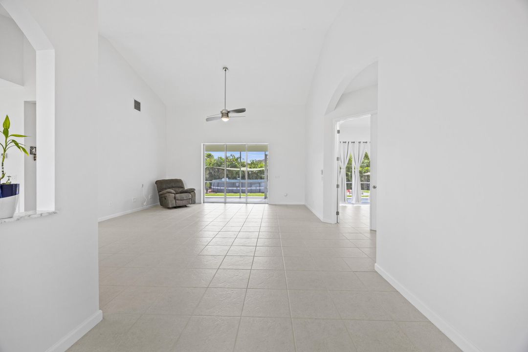 Active With Contract: $712,000 (3 beds, 2 baths, 2322 Square Feet)