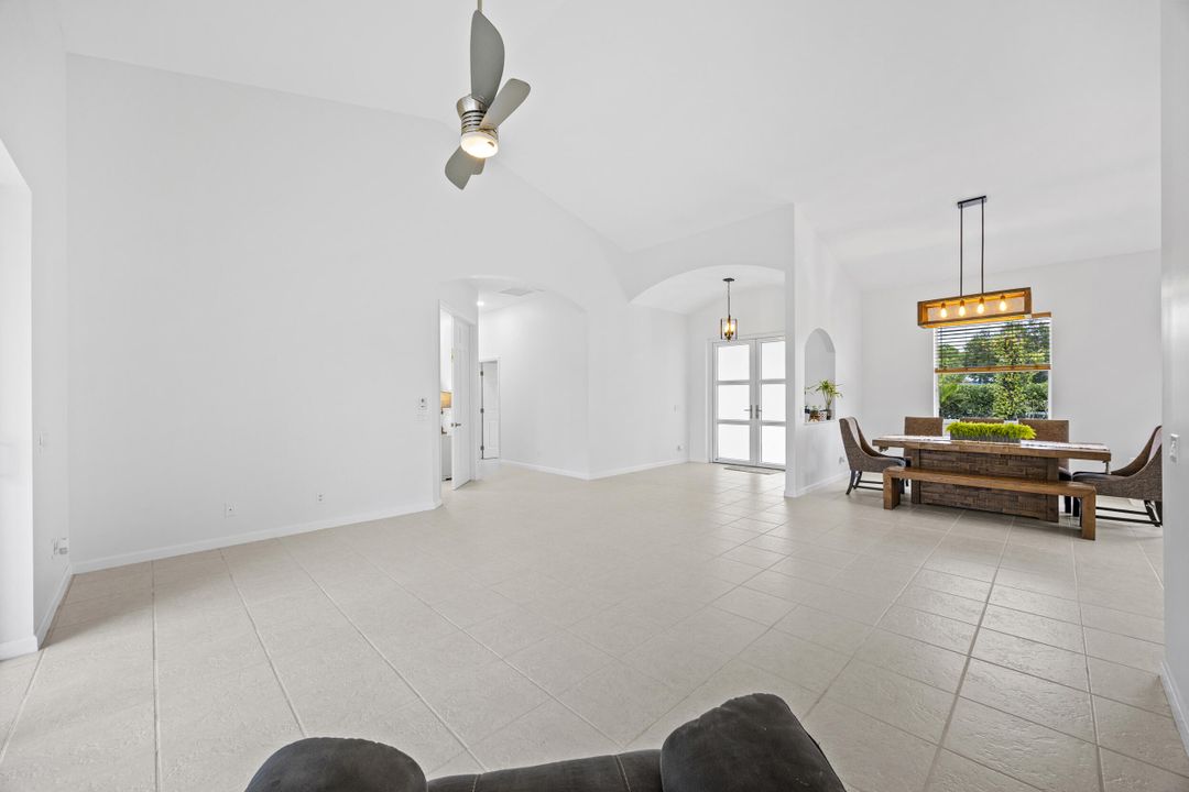 Active With Contract: $712,000 (3 beds, 2 baths, 2322 Square Feet)