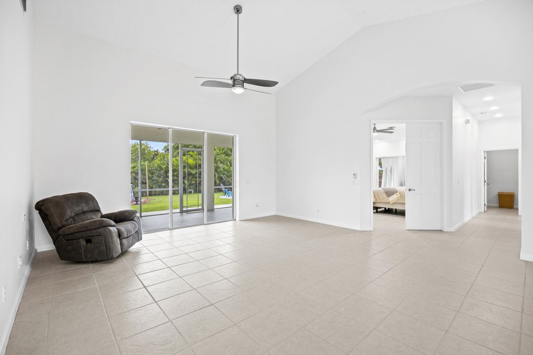 Active With Contract: $712,000 (3 beds, 2 baths, 2322 Square Feet)