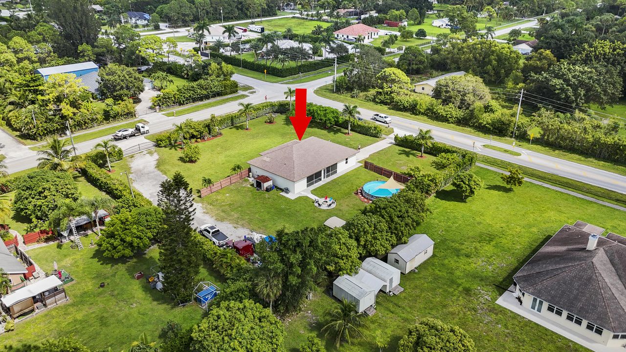 Active With Contract: $712,000 (3 beds, 2 baths, 2322 Square Feet)