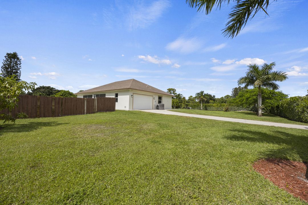 Active With Contract: $712,000 (3 beds, 2 baths, 2322 Square Feet)