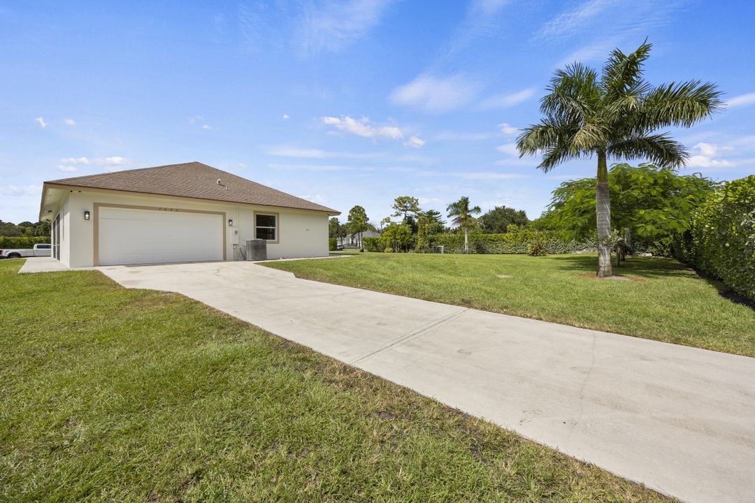 Active With Contract: $712,000 (3 beds, 2 baths, 2322 Square Feet)