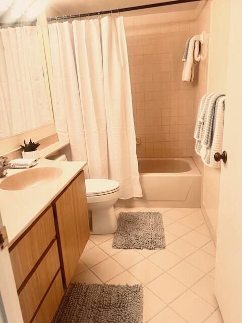 For Rent: $3,950 (2 beds, 2 baths, 1385 Square Feet)