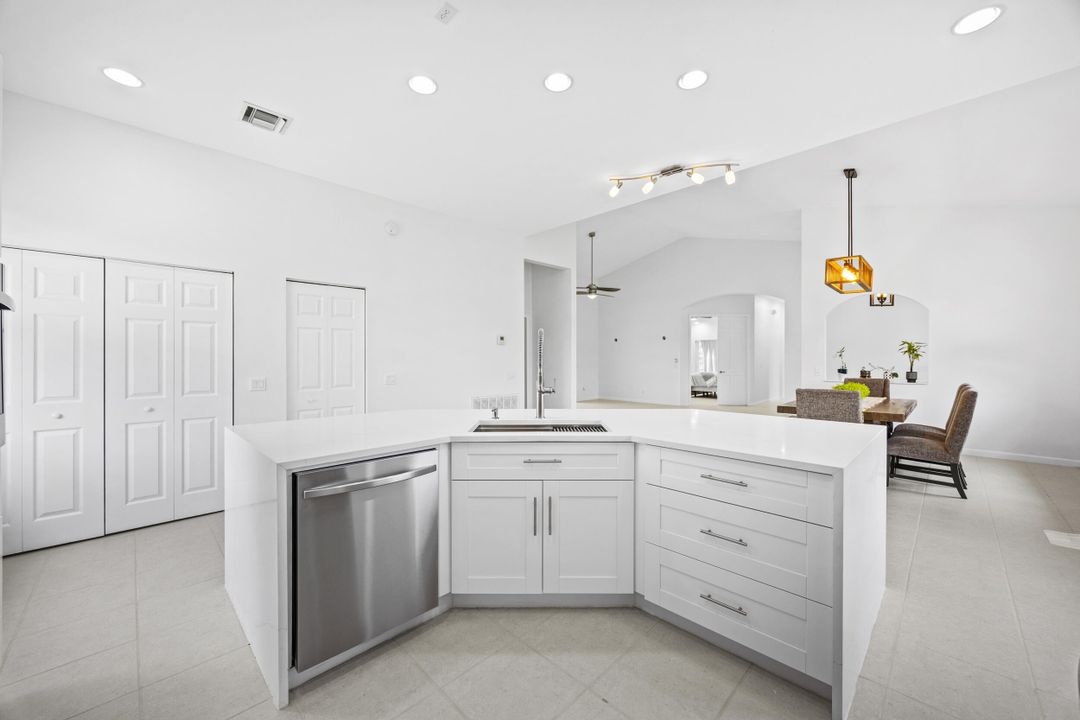 Active With Contract: $712,000 (3 beds, 2 baths, 2322 Square Feet)