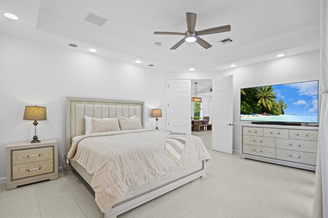 Active With Contract: $712,000 (3 beds, 2 baths, 2322 Square Feet)