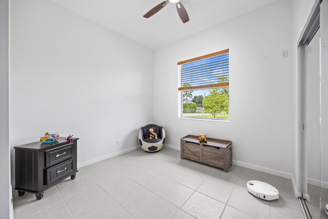 Active With Contract: $712,000 (3 beds, 2 baths, 2322 Square Feet)