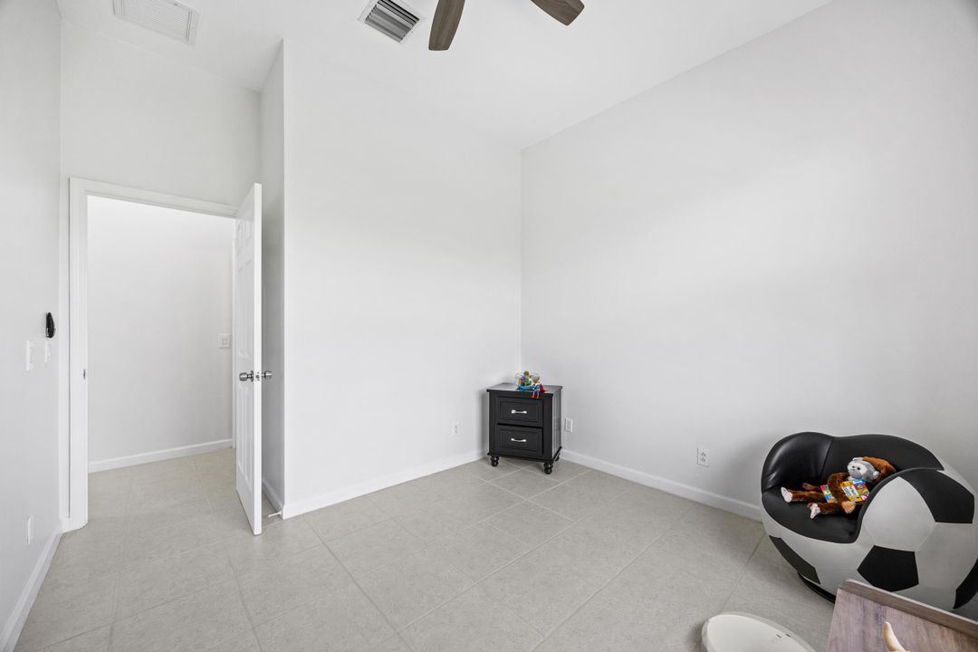 Active With Contract: $712,000 (3 beds, 2 baths, 2322 Square Feet)