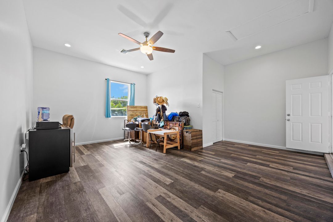 Active With Contract: $712,000 (3 beds, 2 baths, 2322 Square Feet)