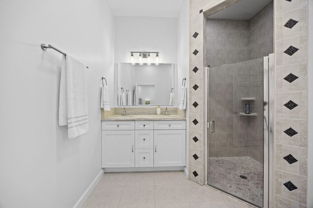 Active With Contract: $712,000 (3 beds, 2 baths, 2322 Square Feet)