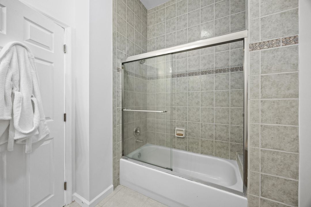 Active With Contract: $712,000 (3 beds, 2 baths, 2322 Square Feet)