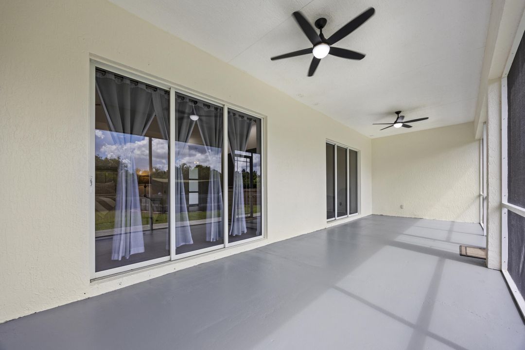 Active With Contract: $712,000 (3 beds, 2 baths, 2322 Square Feet)