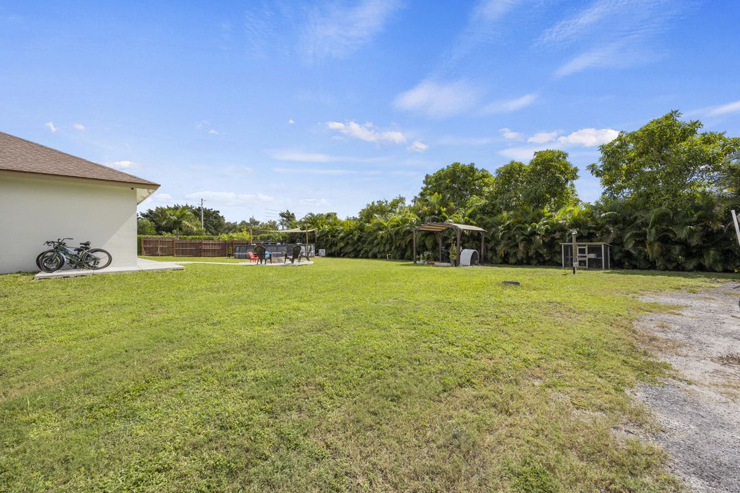 Active With Contract: $712,000 (3 beds, 2 baths, 2322 Square Feet)