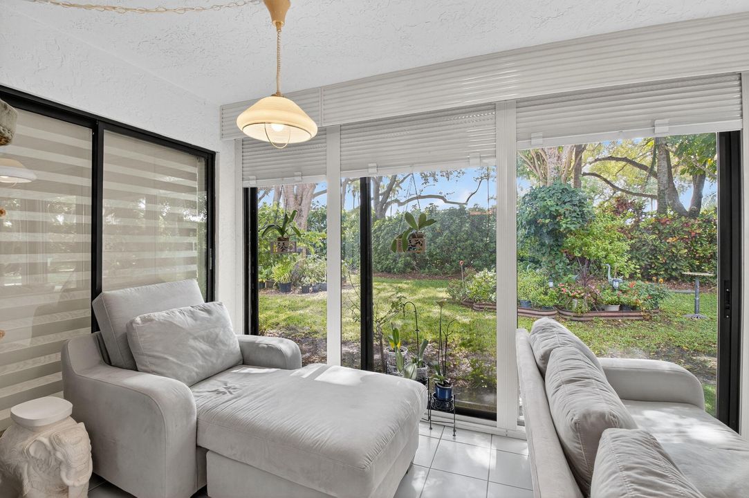 For Sale: $465,000 (2 beds, 2 baths, 1908 Square Feet)