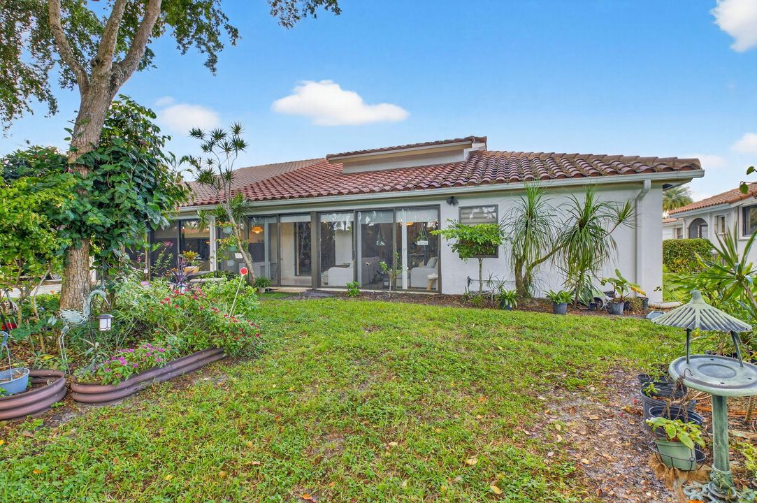 For Sale: $465,000 (2 beds, 2 baths, 1908 Square Feet)