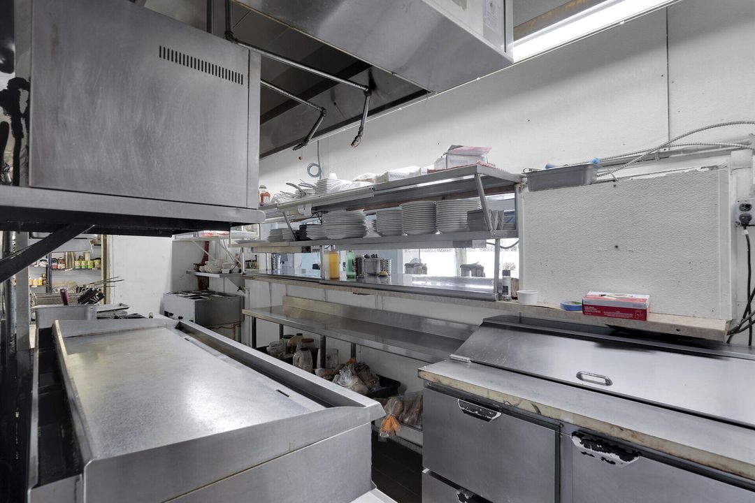 待售: $3,500,000 (0 贝兹, 0 浴室, 2192 平方英尺)