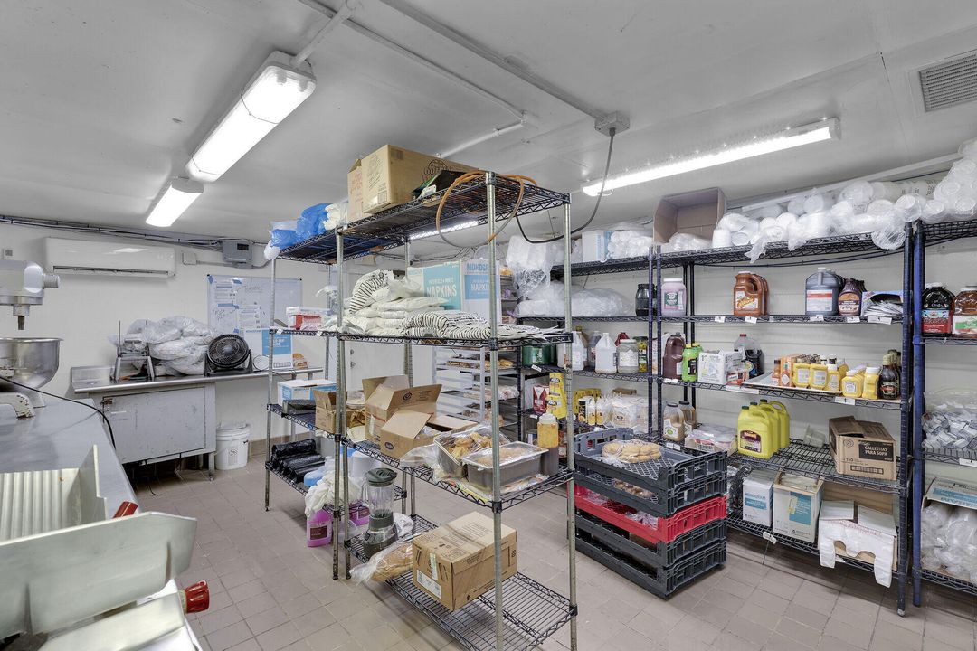 待售: $3,500,000 (0 贝兹, 0 浴室, 2192 平方英尺)